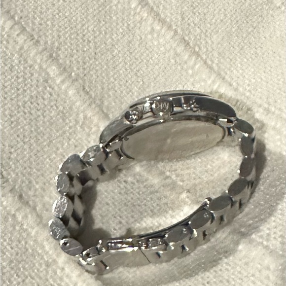 Silver Gorgeous Michael Kors Oversized Watch - Picture 2 of 2